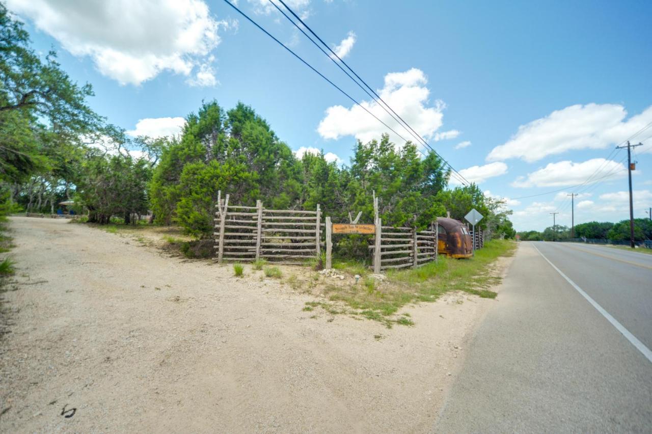 Snuggle Inn Wimberley Cabin With Fire Pit And Deck Экстерьер фото