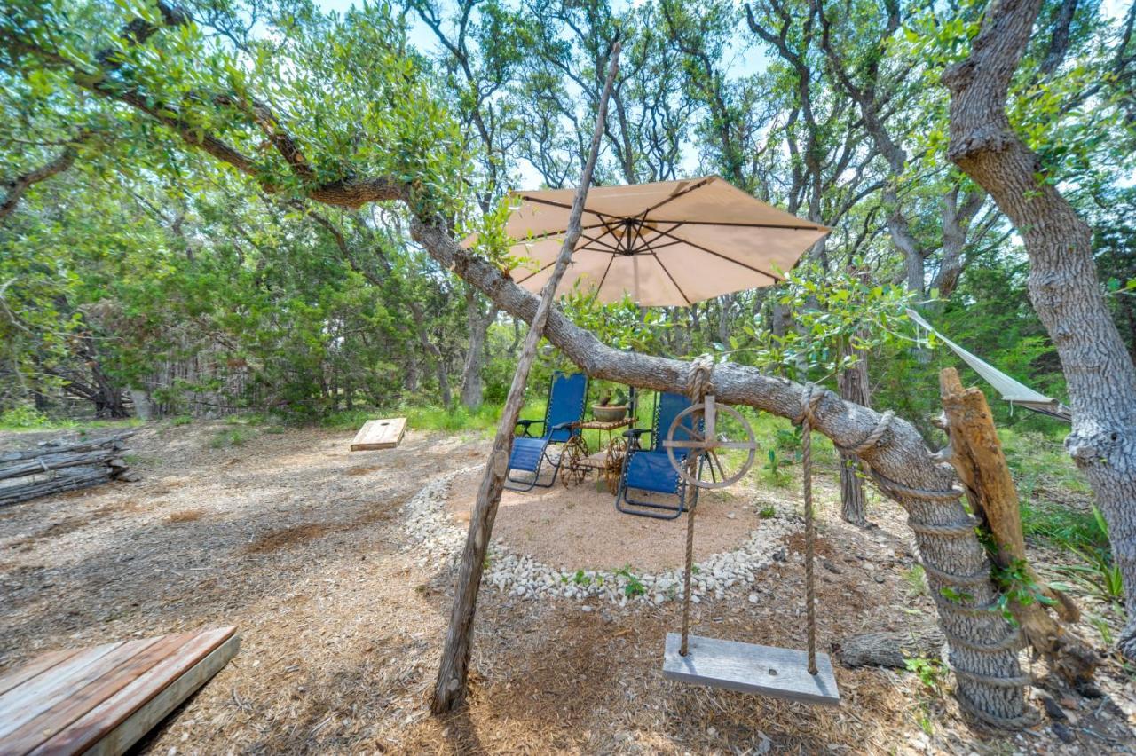 Snuggle Inn Wimberley Cabin With Fire Pit And Deck Экстерьер фото