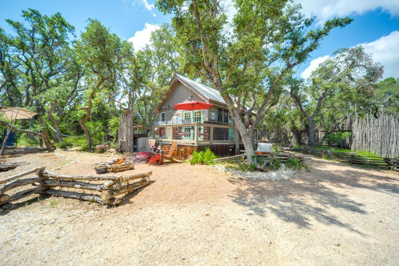 Snuggle Inn Wimberley Cabin With Fire Pit And Deck Экстерьер фото