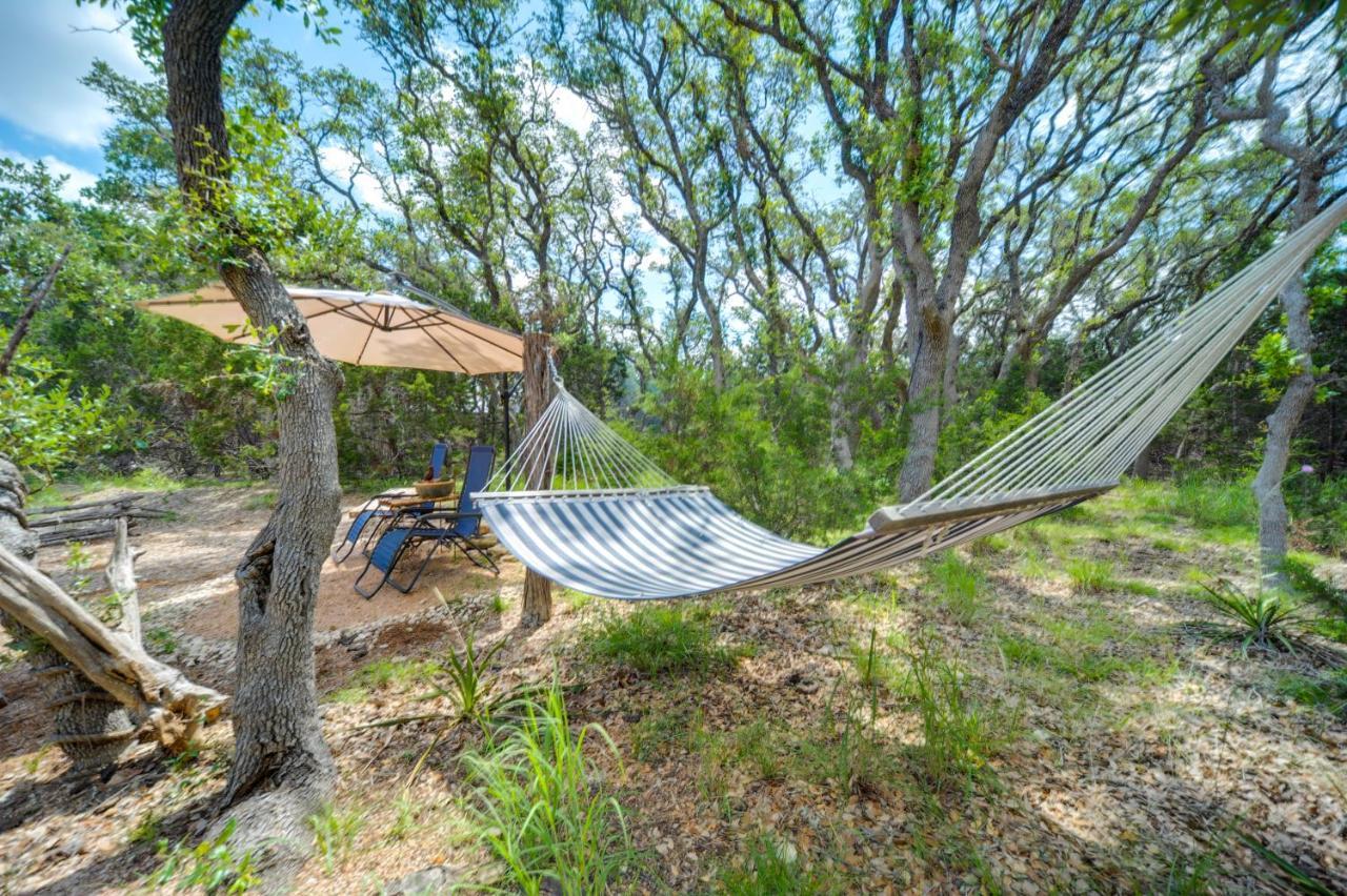 Snuggle Inn Wimberley Cabin With Fire Pit And Deck Экстерьер фото