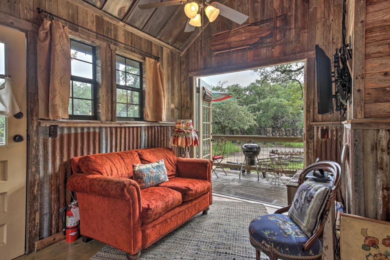 Snuggle Inn Wimberley Cabin With Fire Pit And Deck Экстерьер фото
