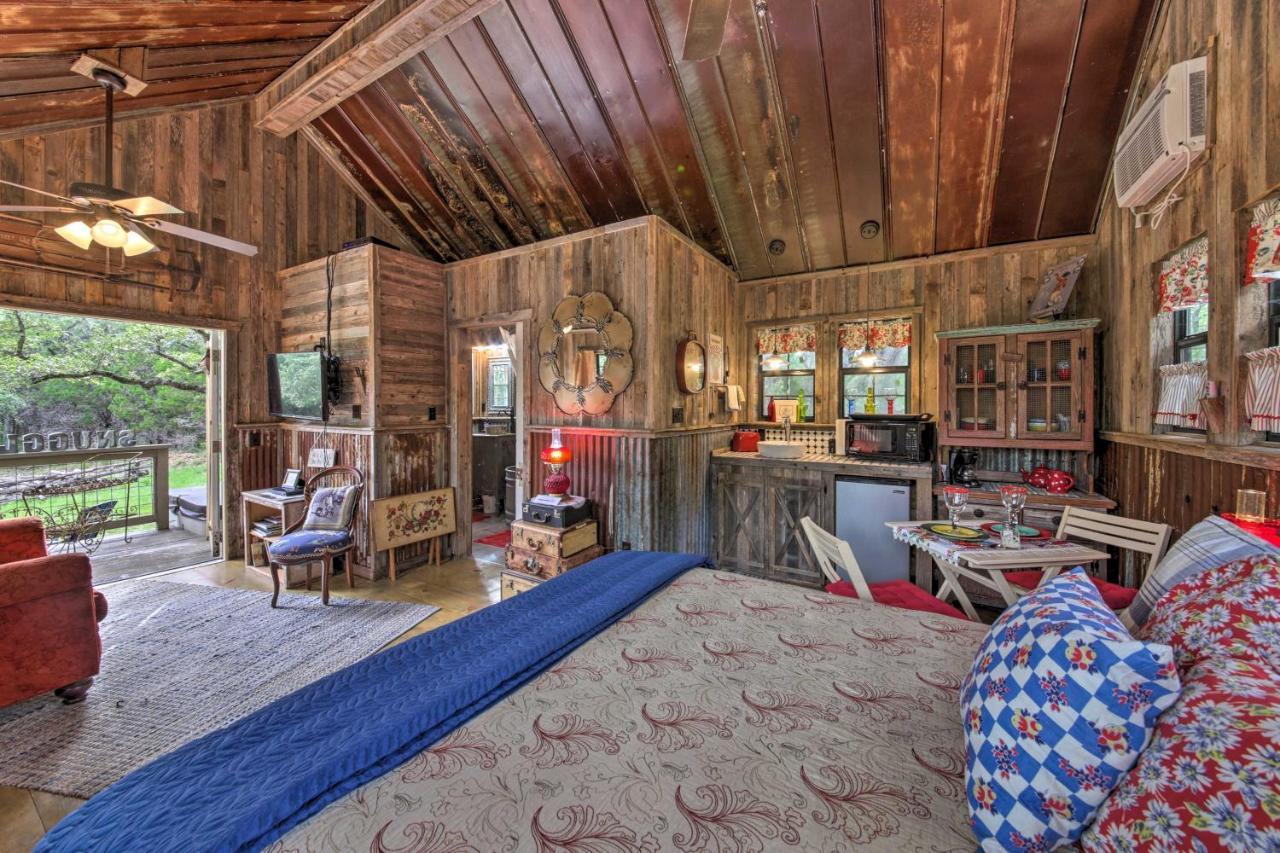 Snuggle Inn Wimberley Cabin With Fire Pit And Deck Экстерьер фото