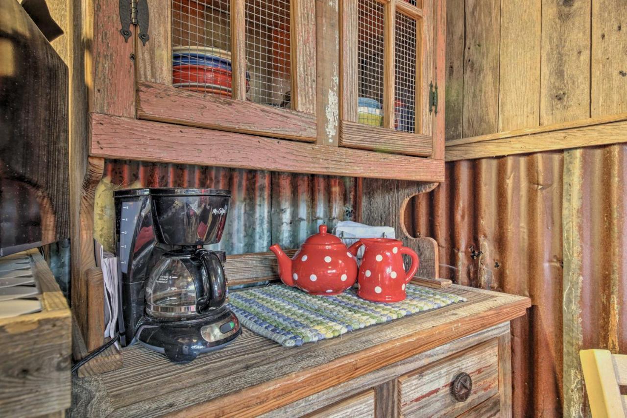 Snuggle Inn Wimberley Cabin With Fire Pit And Deck Экстерьер фото